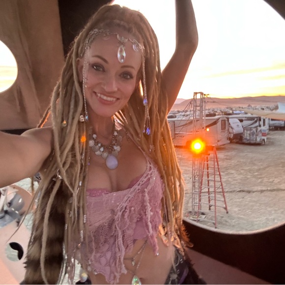 Meet your posher! :) - Picture 6 of 16